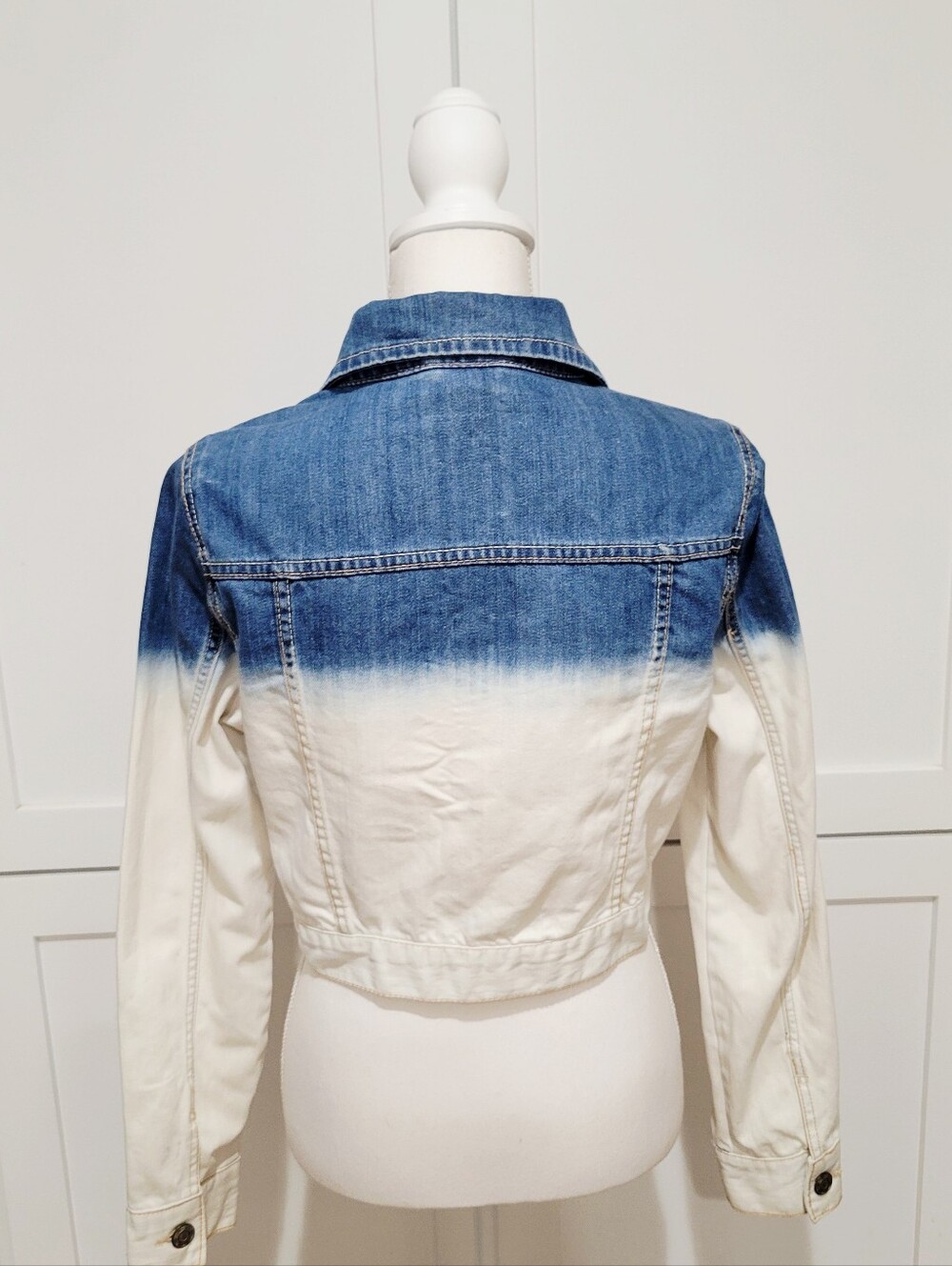 Bethany Mota Two-Tone Ombre Blue & White Classic Denim Jacket | Size Large - Picture 3 of 5